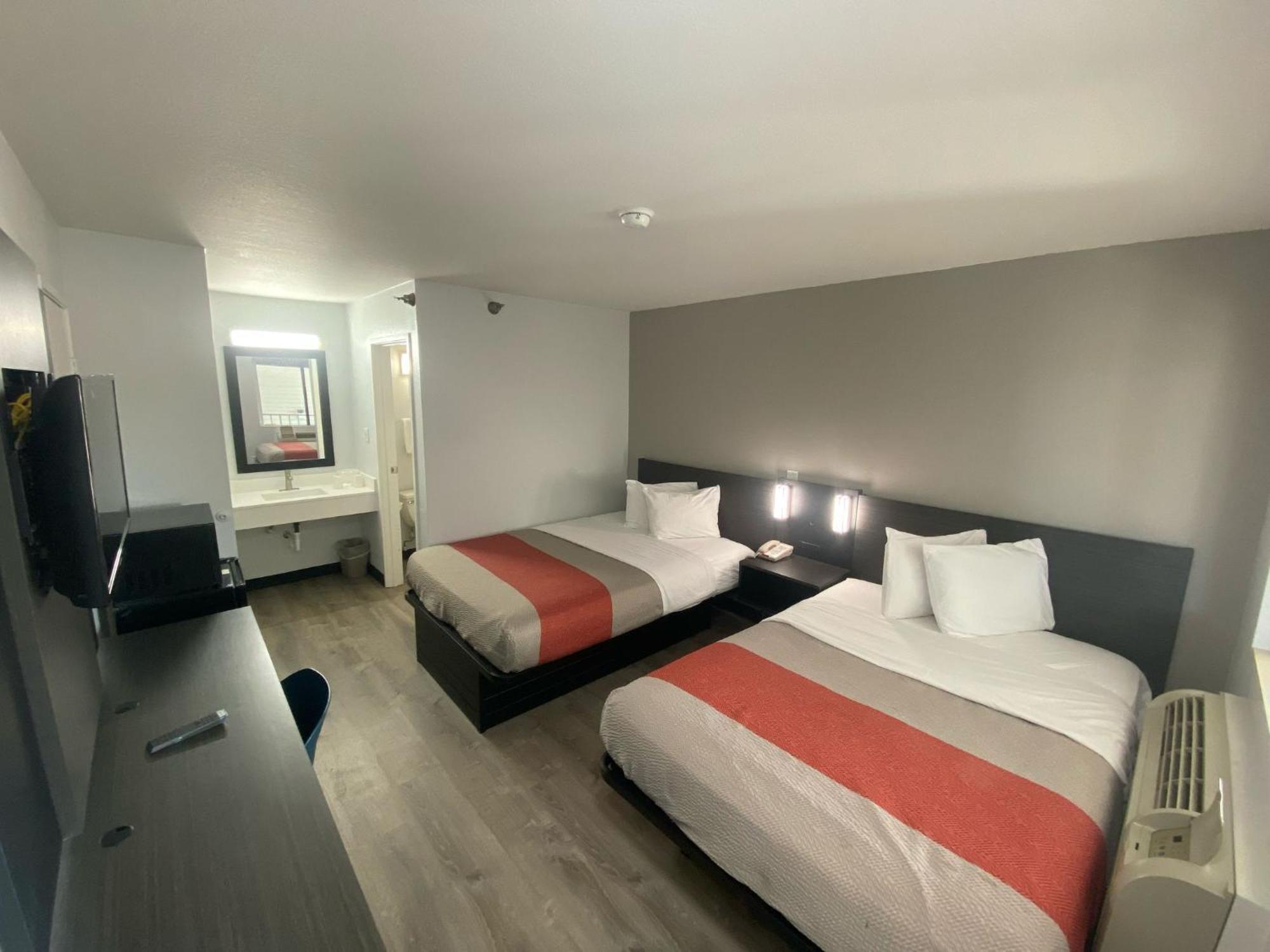 Motel 6-Windsor Locks, Ct - Hartford Екстериор снимка