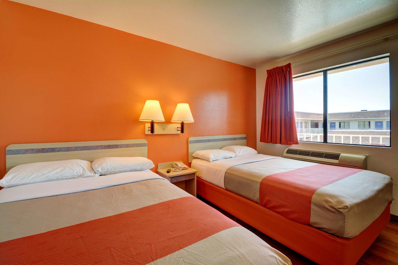 Motel 6-Windsor Locks, Ct - Hartford Екстериор снимка