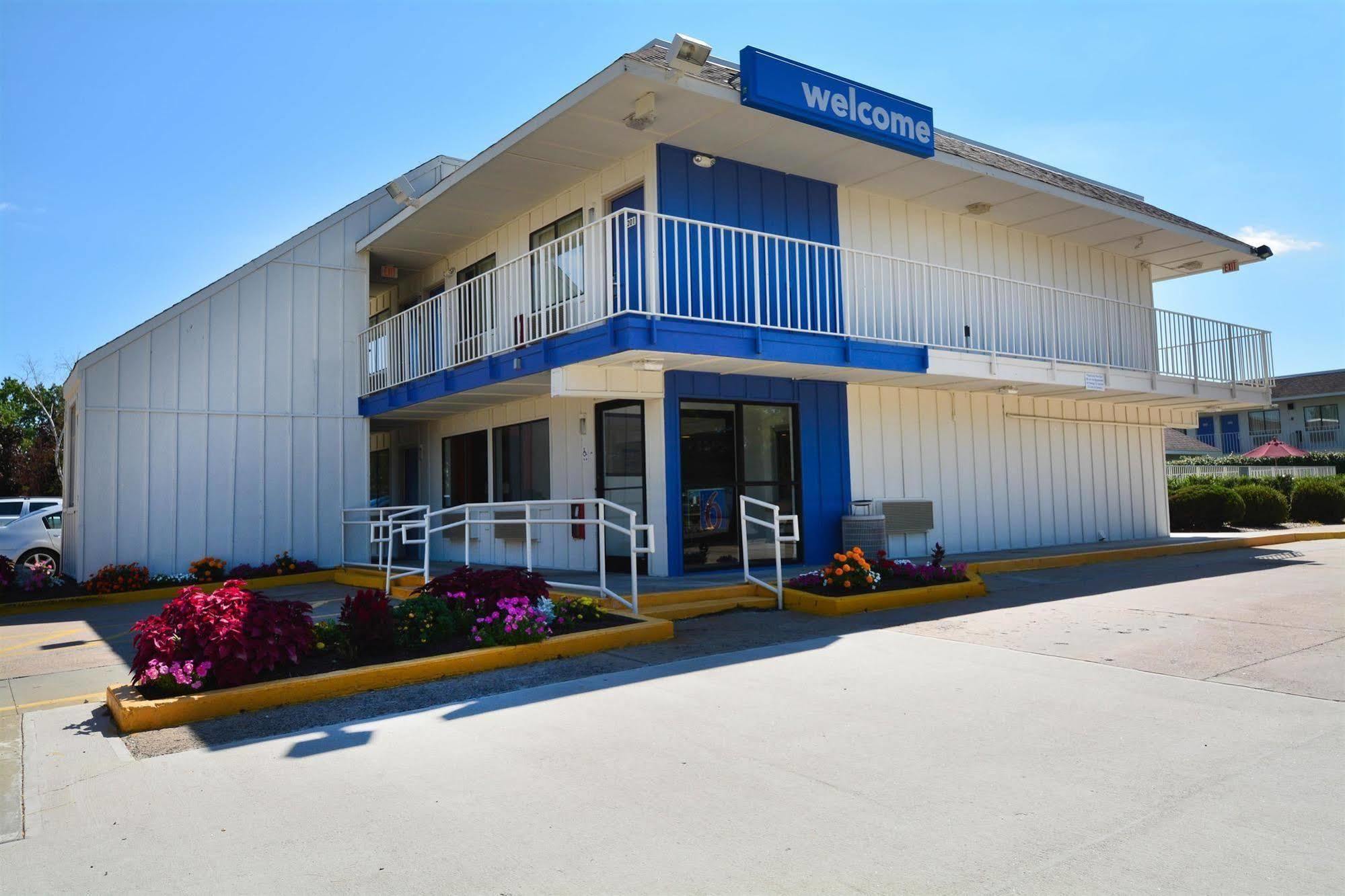 Motel 6-Windsor Locks, Ct - Hartford Екстериор снимка