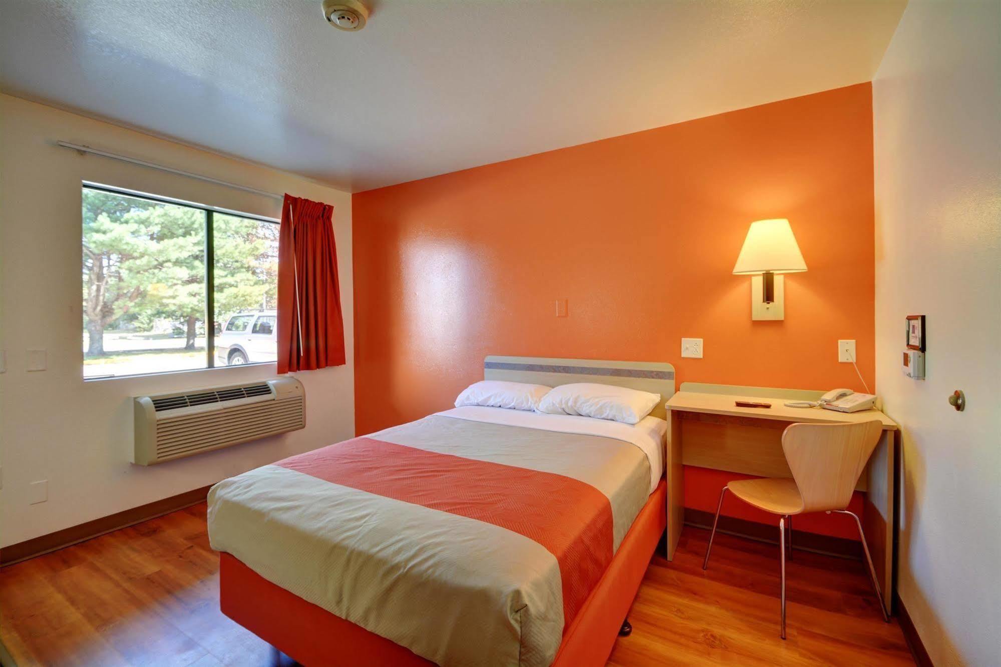 Motel 6-Windsor Locks, Ct - Hartford Екстериор снимка