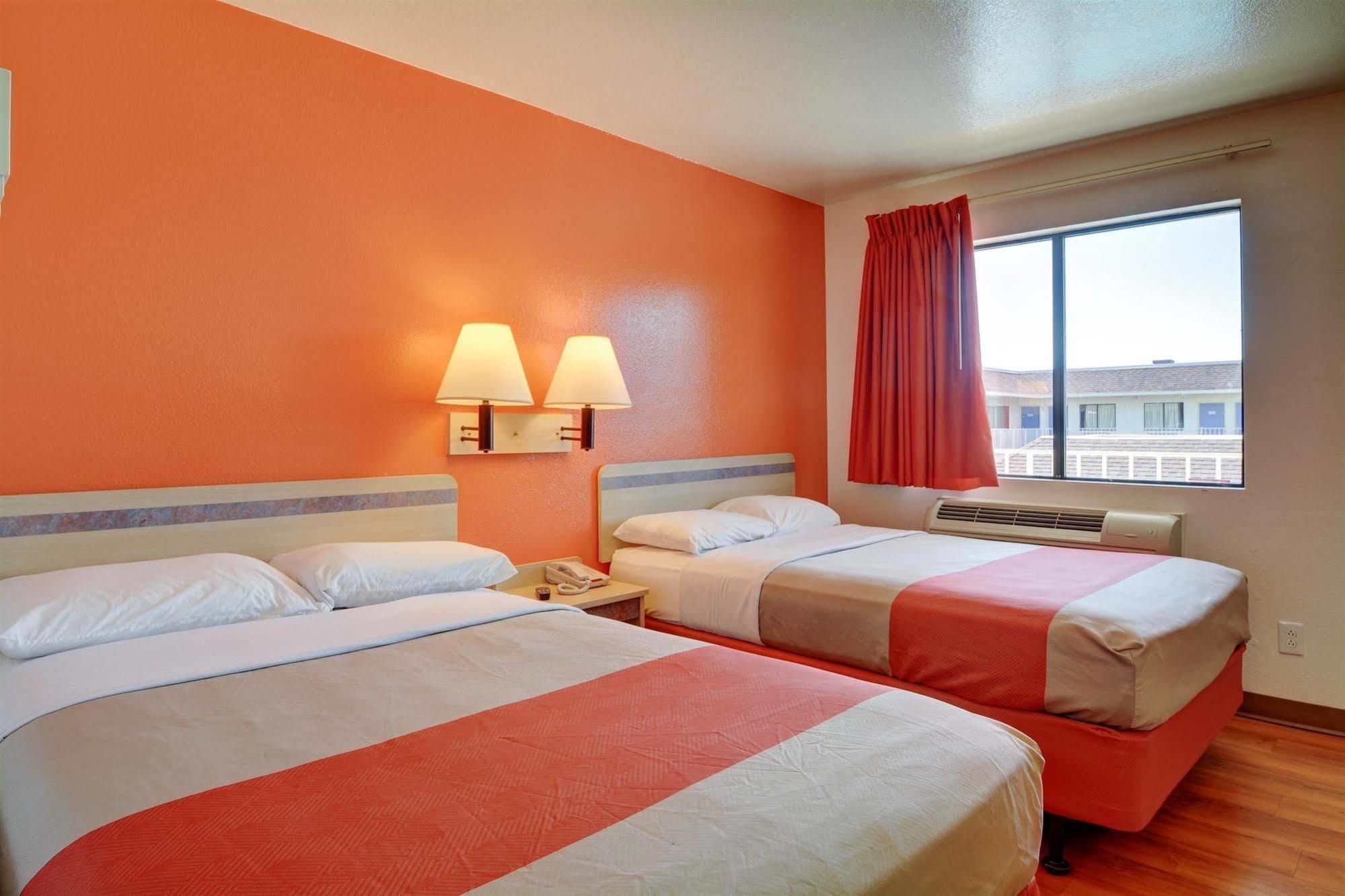 Motel 6-Windsor Locks, Ct - Hartford Екстериор снимка